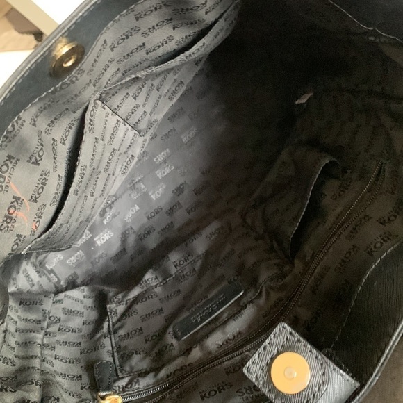 Michael Kors Jet‎ Set Large Travel NS Saffiano Tote in black gold - Picture 13 of 16